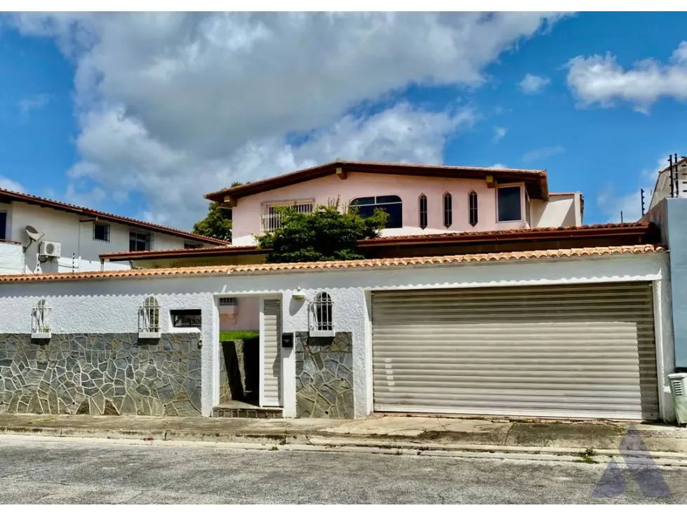 Vendo casa 600m2 calle Geminis Santa Paula 3295 - 3