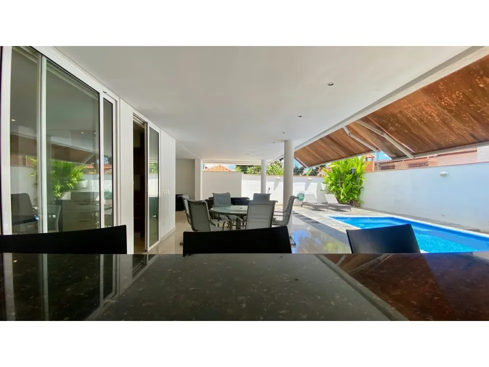 Vendo casa 600m2 calle Geminis Santa Paula 3295 - 31