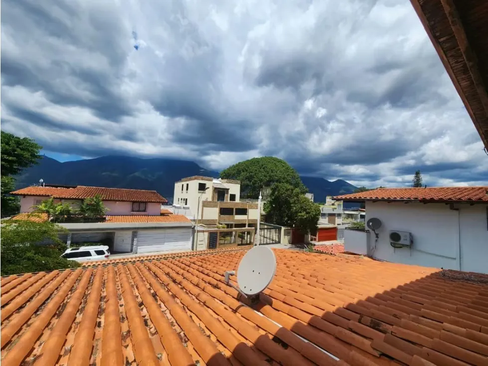 Vendo casa 600m2 calle Geminis Santa Paula 3295 - 38