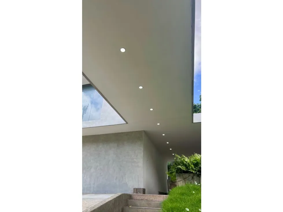 PRADOS DEL ESTE/oficina 200/ casa remodelada/ amplio.estacionamiento - 8