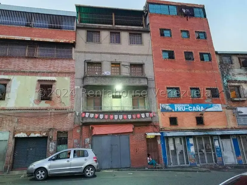 Comercial (Edificio) en Venta en Catia, Distrito Metropolitano