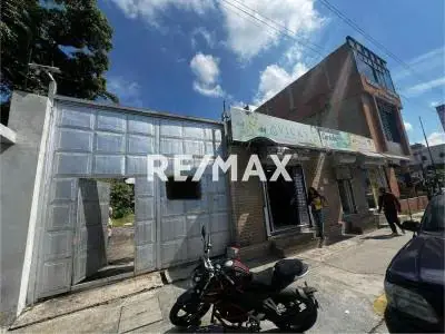 EN VENTA TERRENO DE 711 M2 UBICADO EN AVENIDA BOLIVAR DE MARACAY