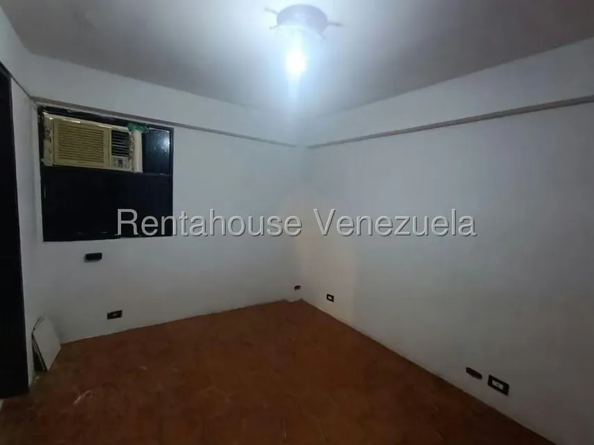 Apartamento (1 Nivel) en Venta en Las Chimeneas, Carabobo - 11