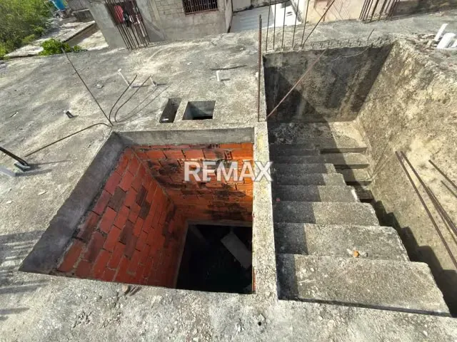 EDIFICIO DE OFICINAS - 14