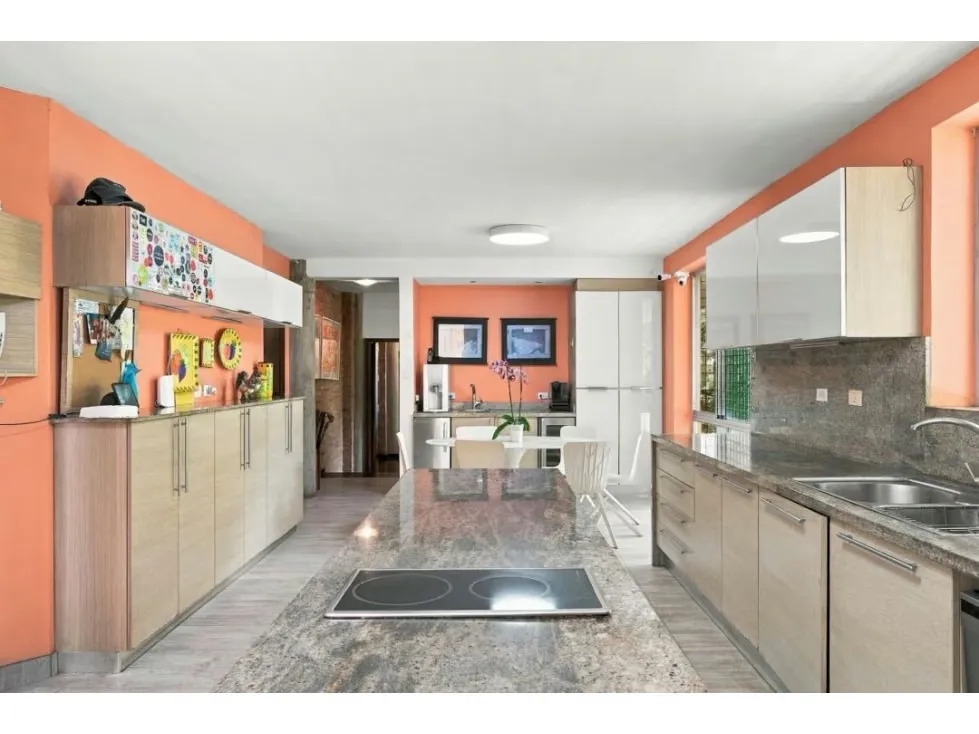 Se vende casa 850m2 4h+3s/8b/7p Cerro Verde - 21