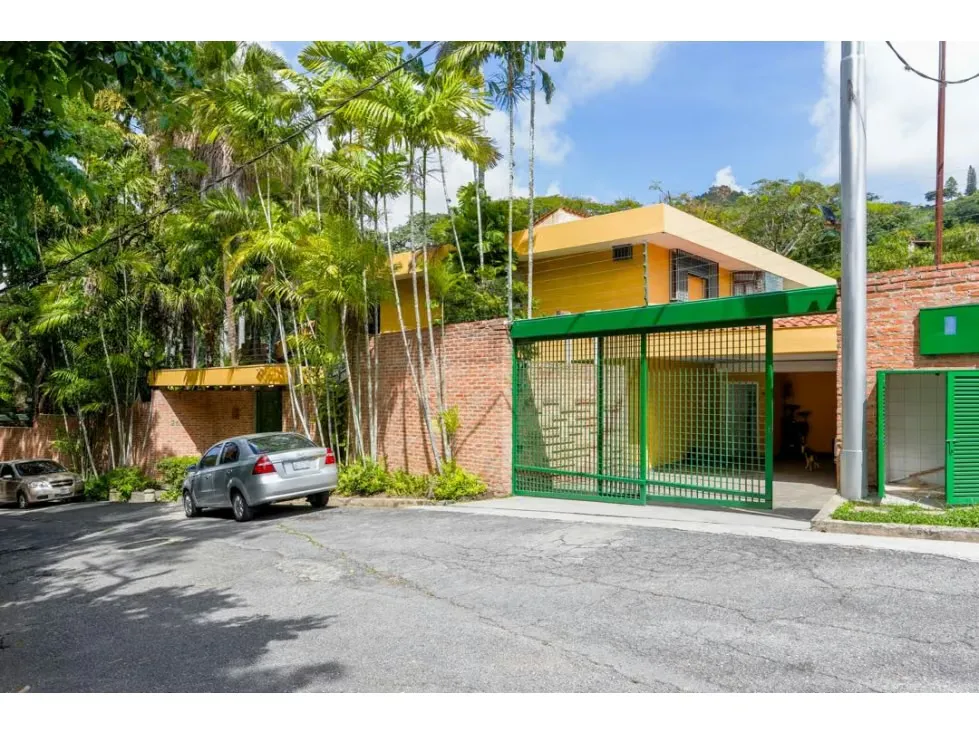Se vende casa 850m2 4h+3s/8b/7p Cerro Verde - 32