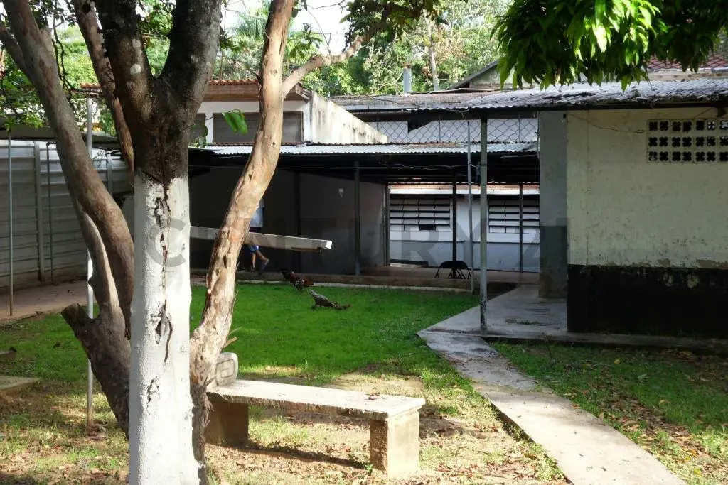 Terreno en venta en Los Chorros, con un área aproximada de 3.240m2 AH - 12