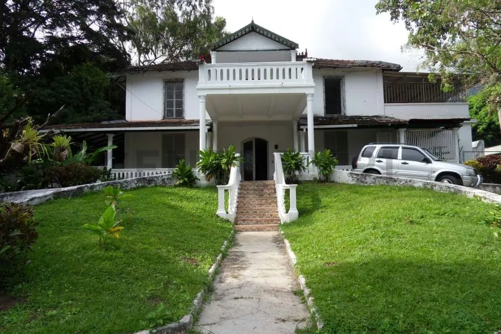 Terreno en venta en Los Chorros, con un área aproximada de 3.240m2 AH - 4