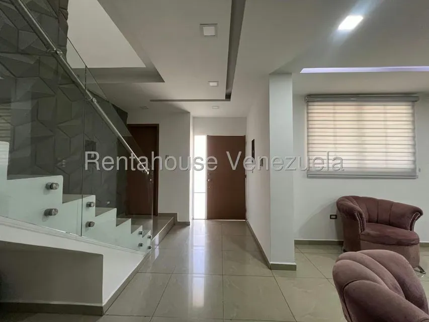 Casa (1 Nivel) en Venta en Villa Paris, Lara - 12
