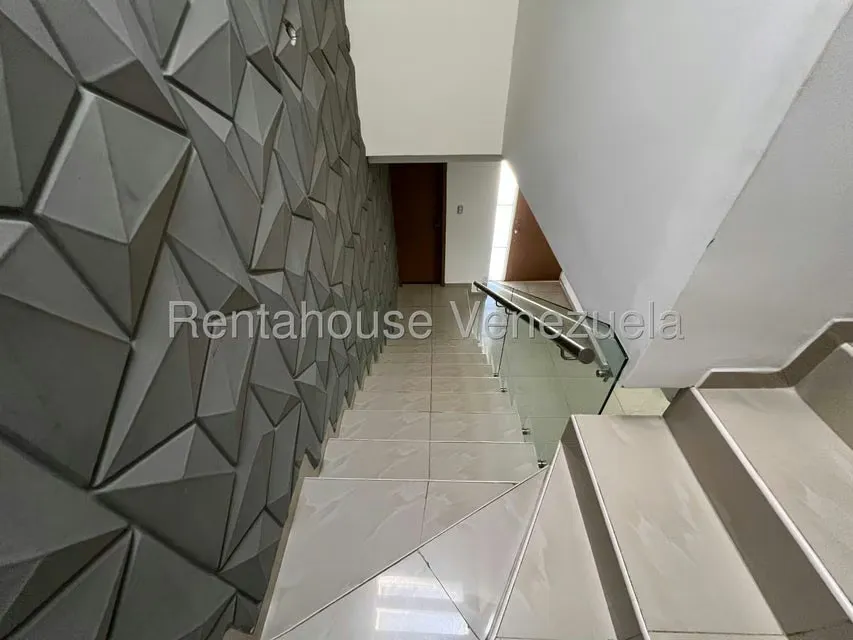 Casa (1 Nivel) en Venta en Villa Paris, Lara - 13