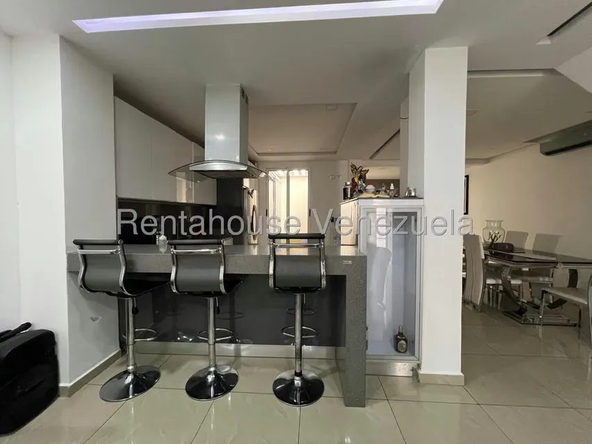 Casa (1 Nivel) en Venta en Villa Paris, Lara - 4