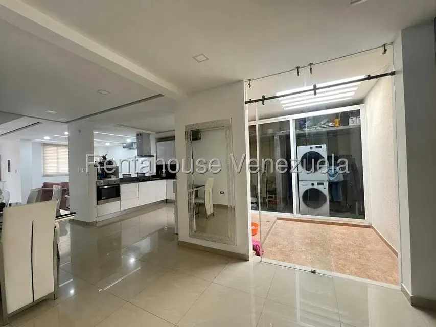 Casa (1 Nivel) en Venta en Villa Paris, Lara - 10