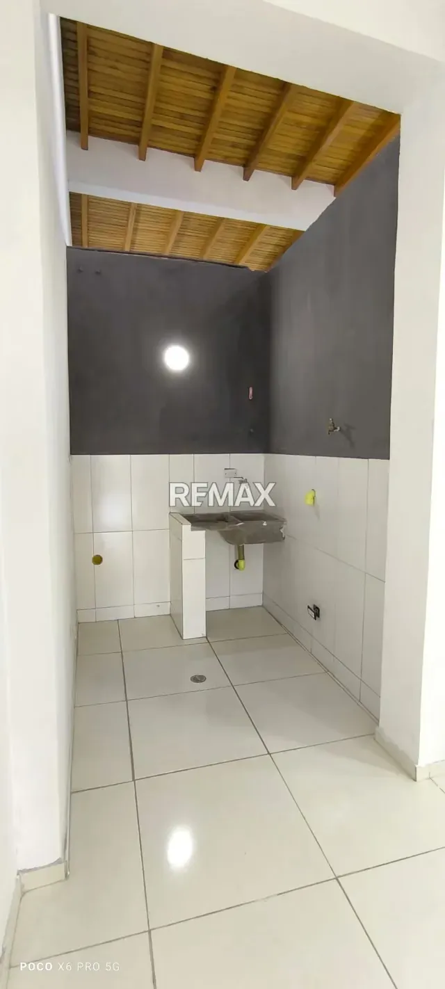EN VENTA CASA PARA USO COMERCIAL EN BARRIO OBRERO - 12
