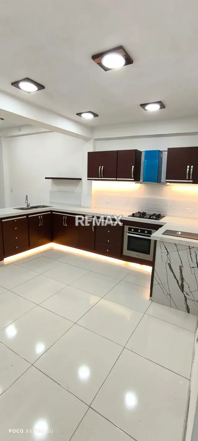 EN VENTA CASA PARA USO COMERCIAL EN BARRIO OBRERO - 14
