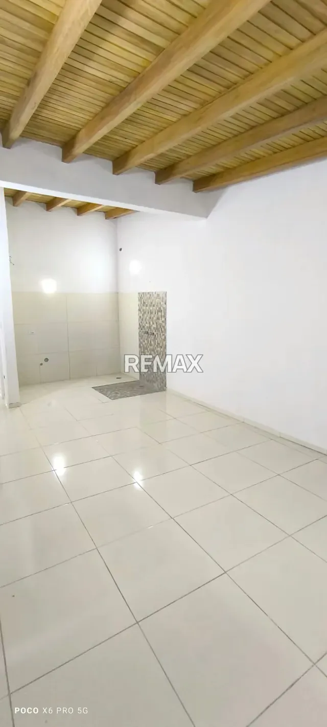 EN VENTA CASA PARA USO COMERCIAL EN BARRIO OBRERO - 2