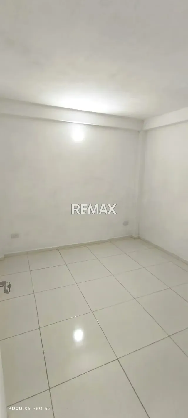 EN VENTA CASA PARA USO COMERCIAL EN BARRIO OBRERO - 4