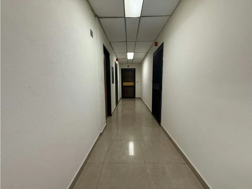 OFICINA EN ALQUILER CHACAO (SERVICIOS INCLUIDOS) - 17