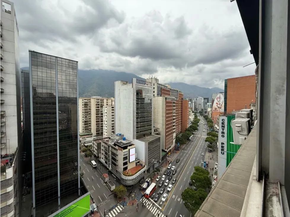 OFICINA EN ALQUILER CHACAO (SERVICIOS INCLUIDOS) - 21