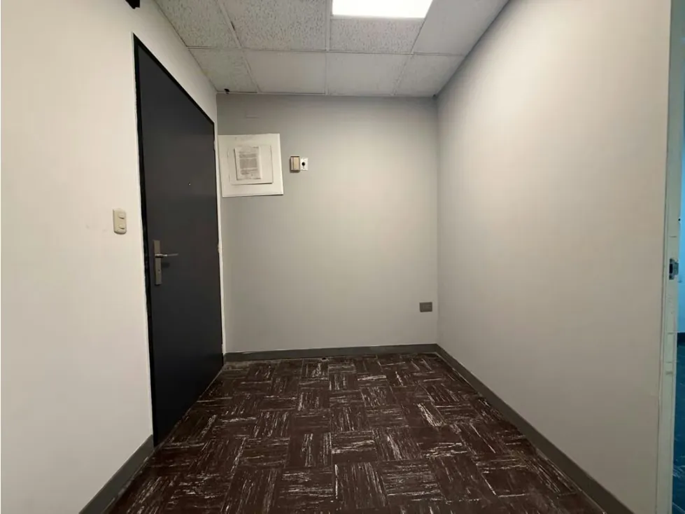 OFICINA EN ALQUILER CHACAO (SERVICIOS INCLUIDOS) - 6