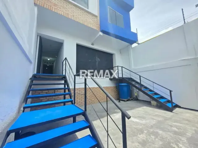 Edificio comercial ubicado en la vía principal santa teresa, sector barrio bolívar - 2