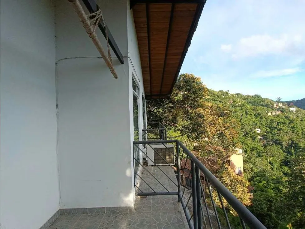 En venta casa en Altos del Halcón, calle San Pablo El Hatillo, MIranda - 14