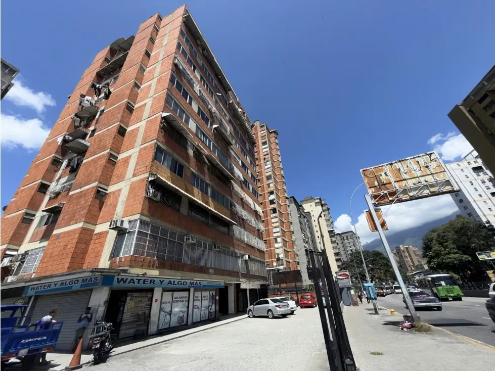 Alquilo apartamento amoblado 100m2 California Norte 0772
