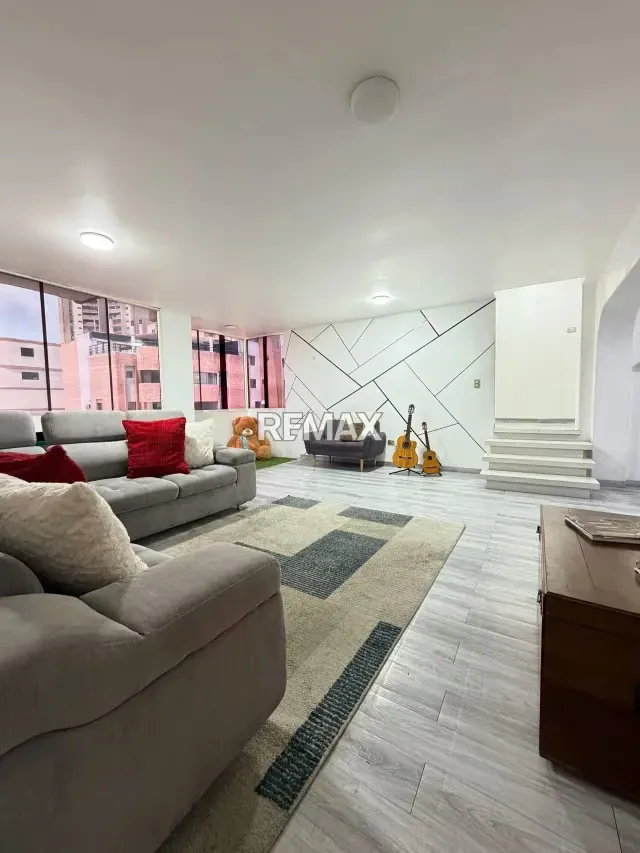 Apartamento en venta urb. San Isidro - 3