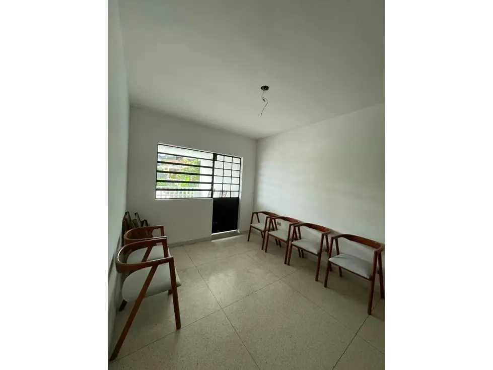 CASA EN VENTA 600 M2 - URB. ALTAMIRA - 20