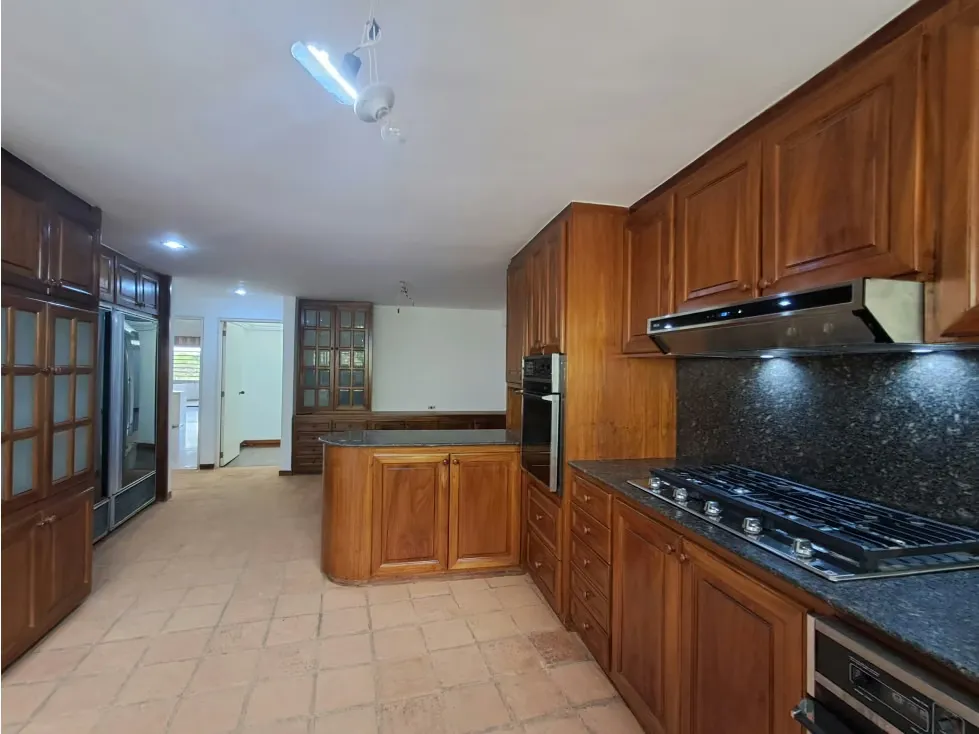 Sebucan/Alquiler/apto c/ terraza/400m2/4 hab con baño/ 2 hab serv/ - 14