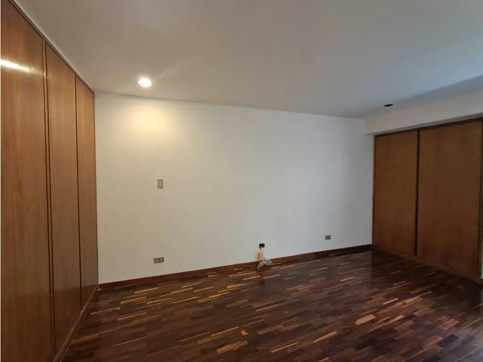 Sebucan/Alquiler/apto c/ terraza/400m2/4 hab con baño/ 2 hab serv/ - 18