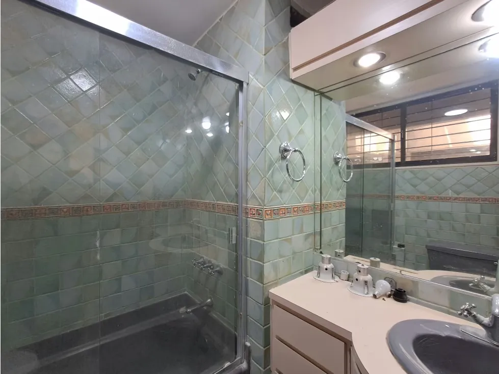 Sebucan/Alquiler/apto c/ terraza/400m2/4 hab con baño/ 2 hab serv/ - 26