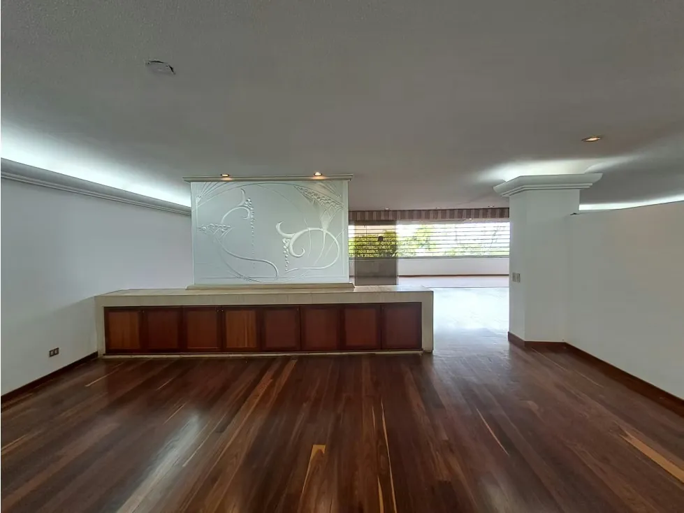 Sebucan/Alquiler/apto c/ terraza/400m2/4 hab con baño/ 2 hab serv/ - 9