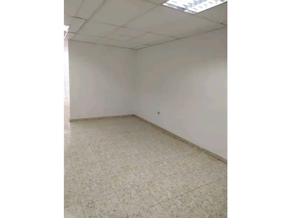 Vendo/alquilo edificio comercial 255m2 Chacao 9297 - 11