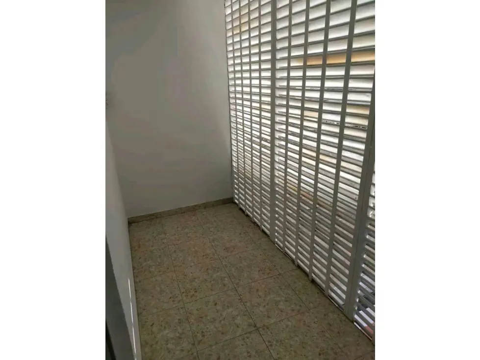 Vendo/alquilo edificio comercial 255m2 Chacao 9297 - 12