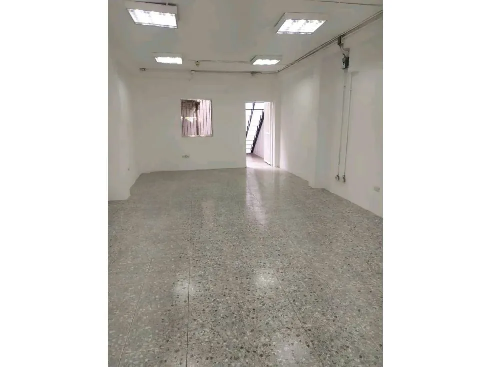 Vendo/alquilo edificio comercial 255m2 Chacao 9297 - 3