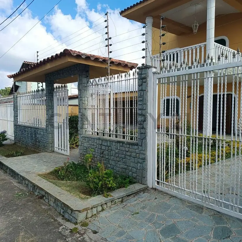 Se Vende hermosa Casa En Club De Campo Zona Exclusiva