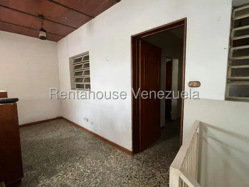 Casa (Multipes Niveles) en Venta en Cementerio, Distrito Metropolitano - 18
