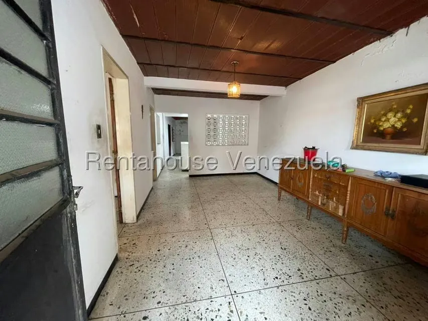 Casa (Multipes Niveles) en Venta en Cementerio, Distrito Metropolitano - 26