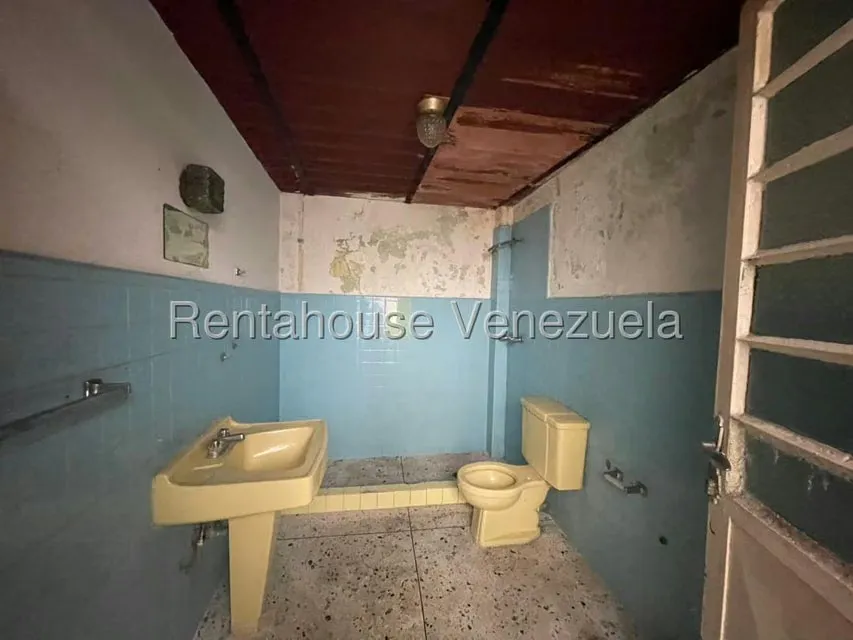 Casa (Multipes Niveles) en Venta en Cementerio, Distrito Metropolitano - 29