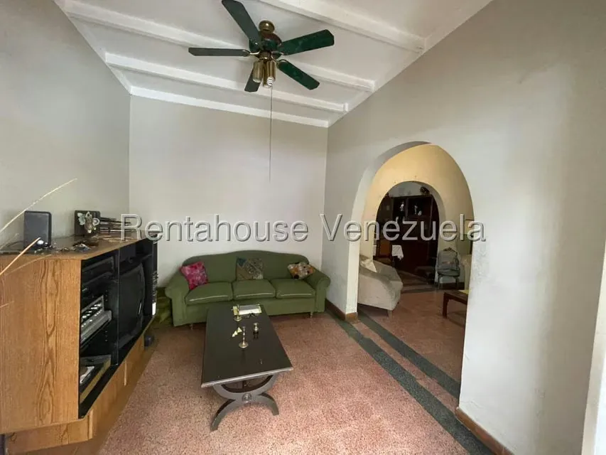Casa (Multipes Niveles) en Venta en Cementerio, Distrito Metropolitano - 3
