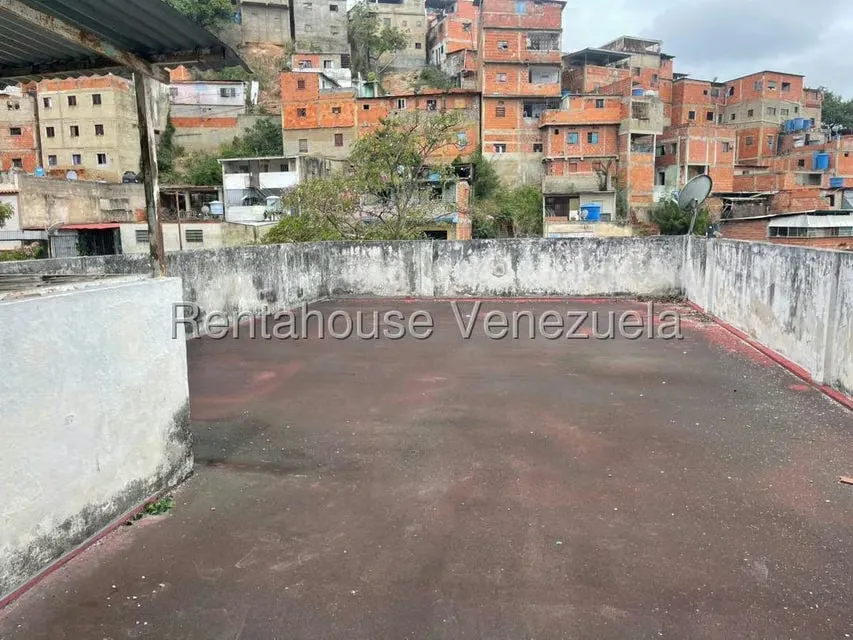 Casa (Multipes Niveles) en Venta en Cementerio, Distrito Metropolitano - 35