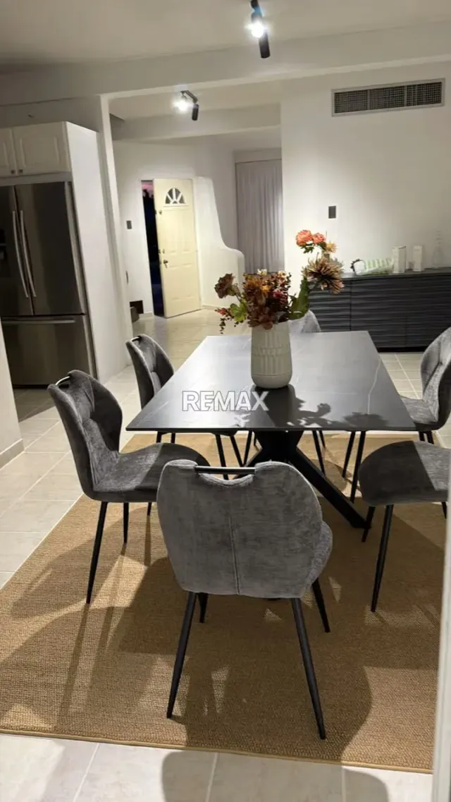 Ofrezco en alquiler hermoso Town House en San Miguel condominio Carmen Marina - 4