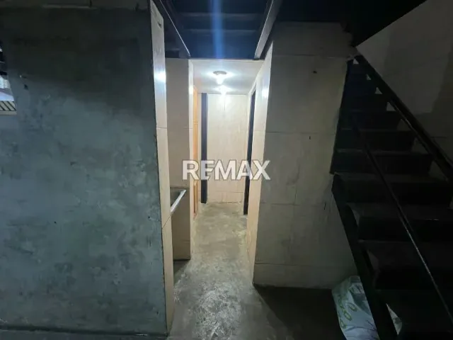 En Venta Local Comercial Galerías Ávila, La Candelaria - 8