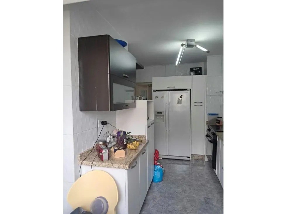 Vendo apartamento en calle cerrada 104m2 El Marqués 7690 - 11