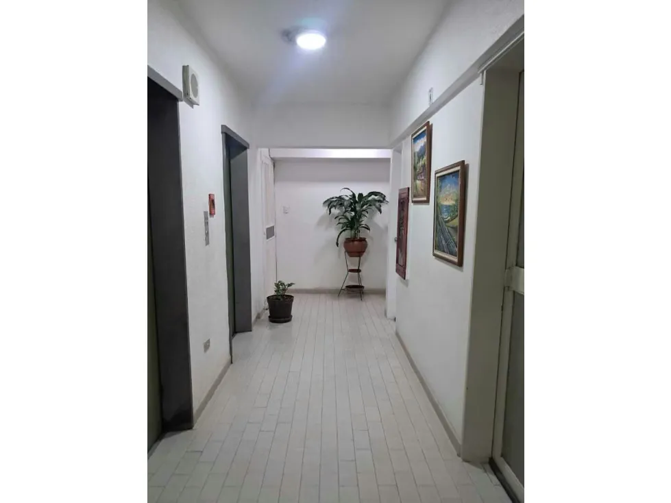 Vendo apartamento en calle cerrada 104m2 El Marqués 7690 - 3