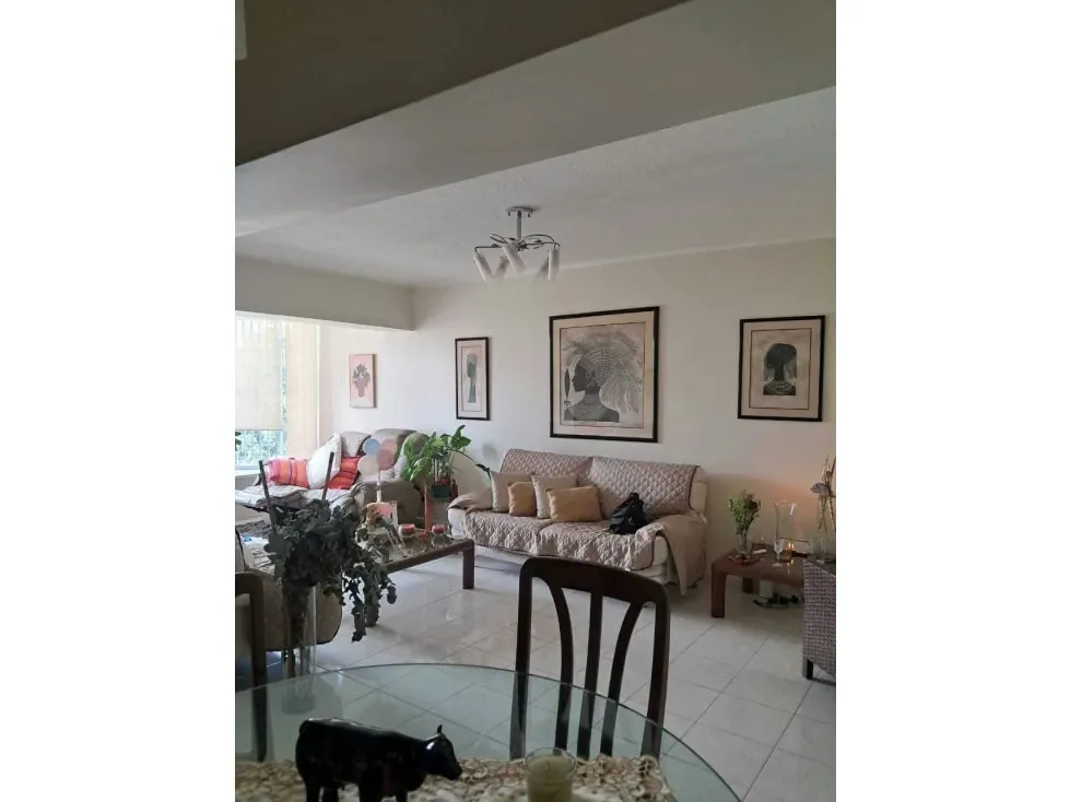 Vendo apartamento en calle cerrada 104m2 El Marqués 7690 - 7