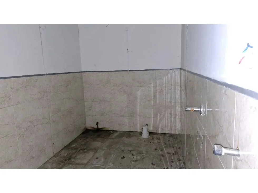 Alquiler local u oficina PRIMER PISO en Urb Las Acacias - 7