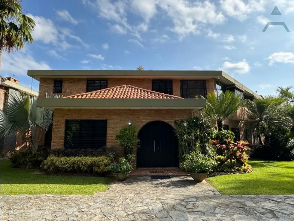 Bella casa en venta Conjunto cerrado Monte Elena