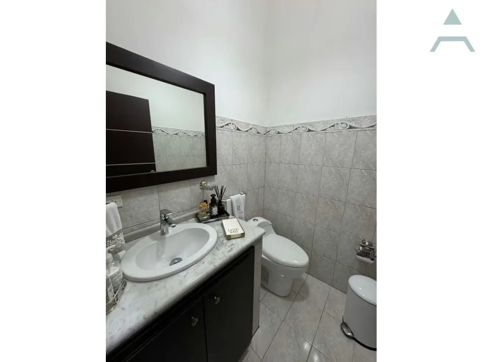 Bella casa en venta Conjunto cerrado Monte Elena - 13