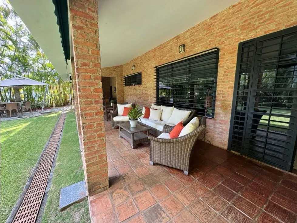 Bella casa en venta Conjunto cerrado Monte Elena - 4